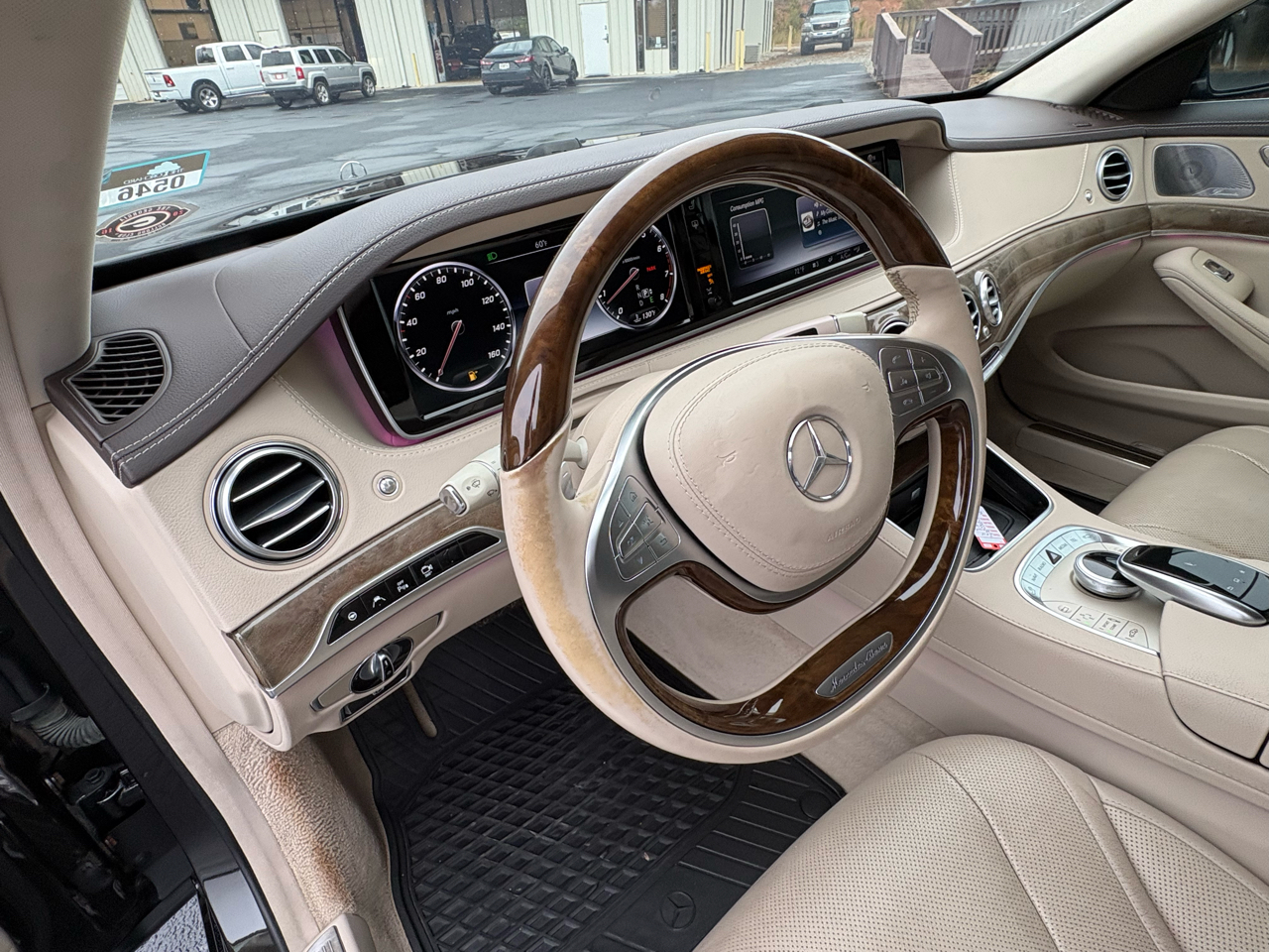 Mercedes-Benz S-Class S550 2015