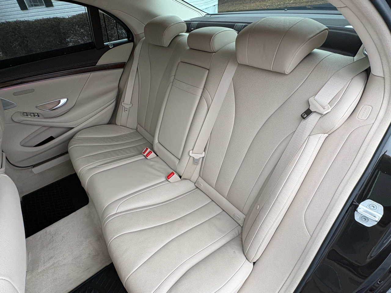 Mercedes-Benz S-Class S550 2015