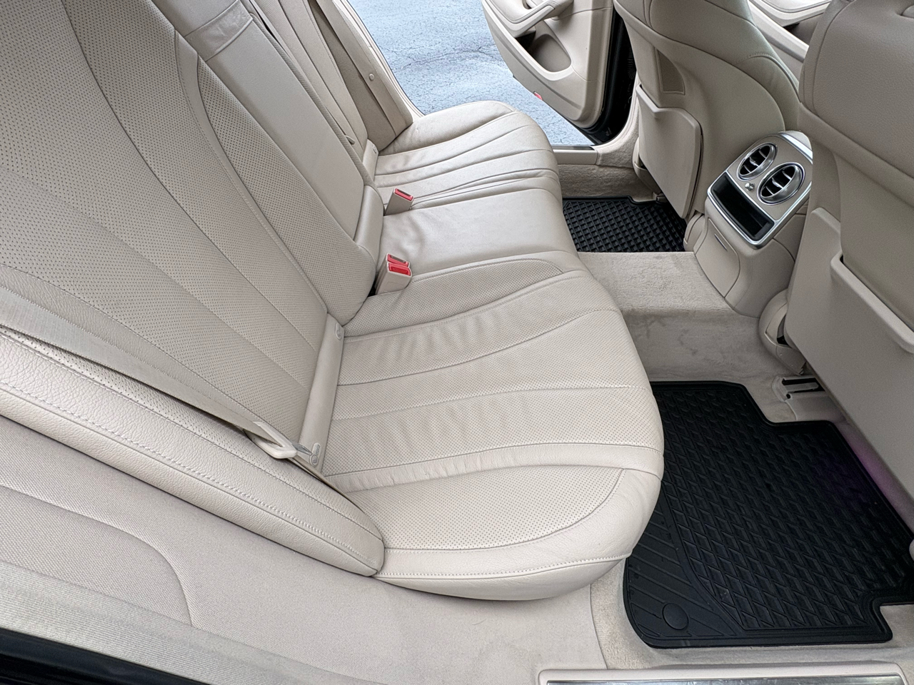 Mercedes-Benz S-Class S550 2015