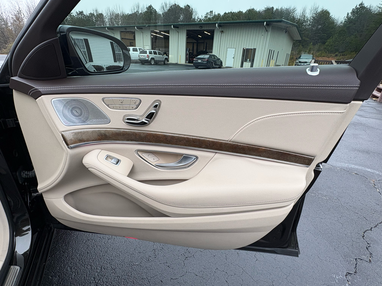 Mercedes-Benz S-Class S550 2015