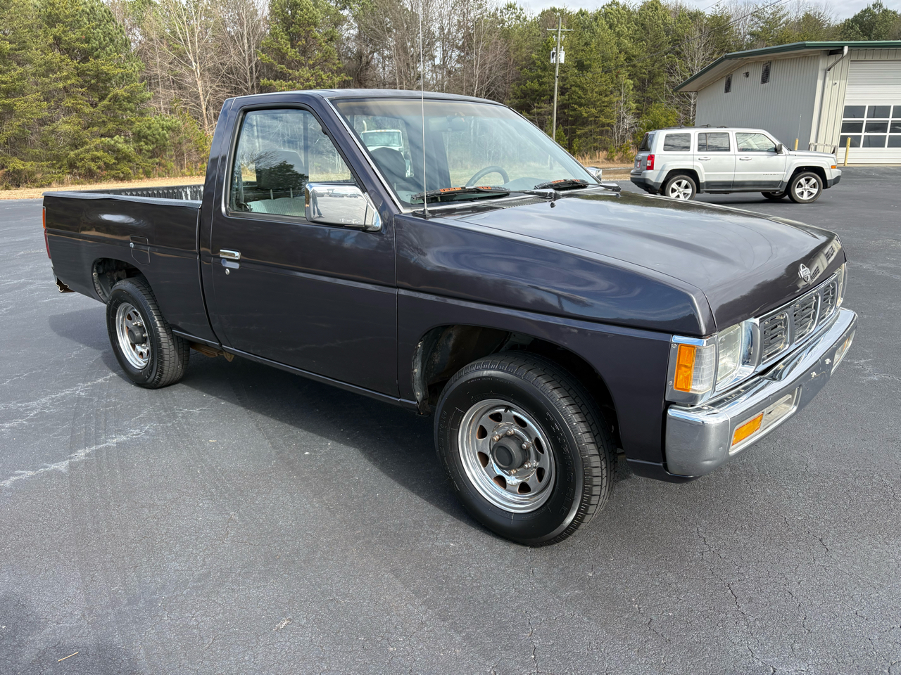Nissan Pickup Reg. Cab 2WD 1995