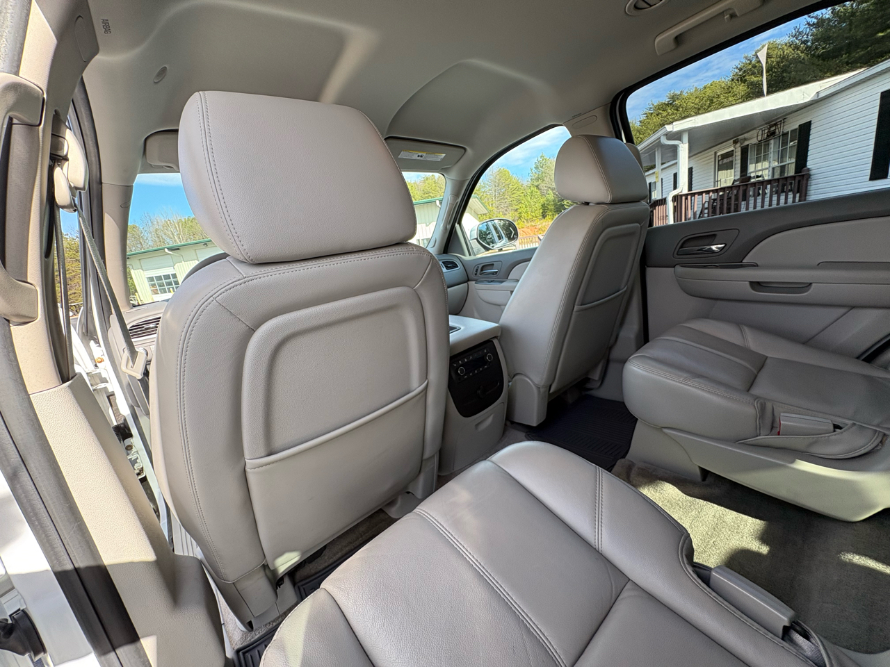 Chevrolet Tahoe  2011