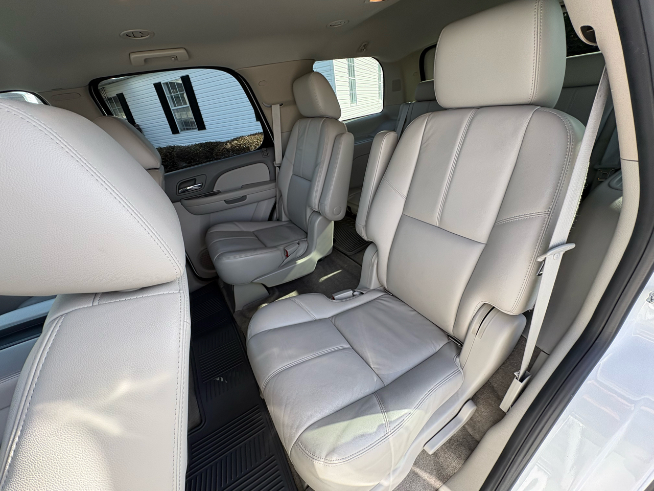 Chevrolet Tahoe  2011