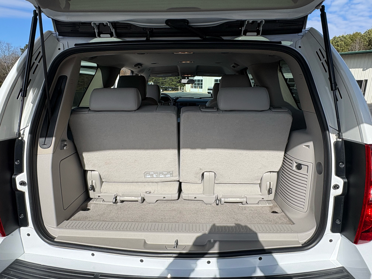 Chevrolet Tahoe  2011