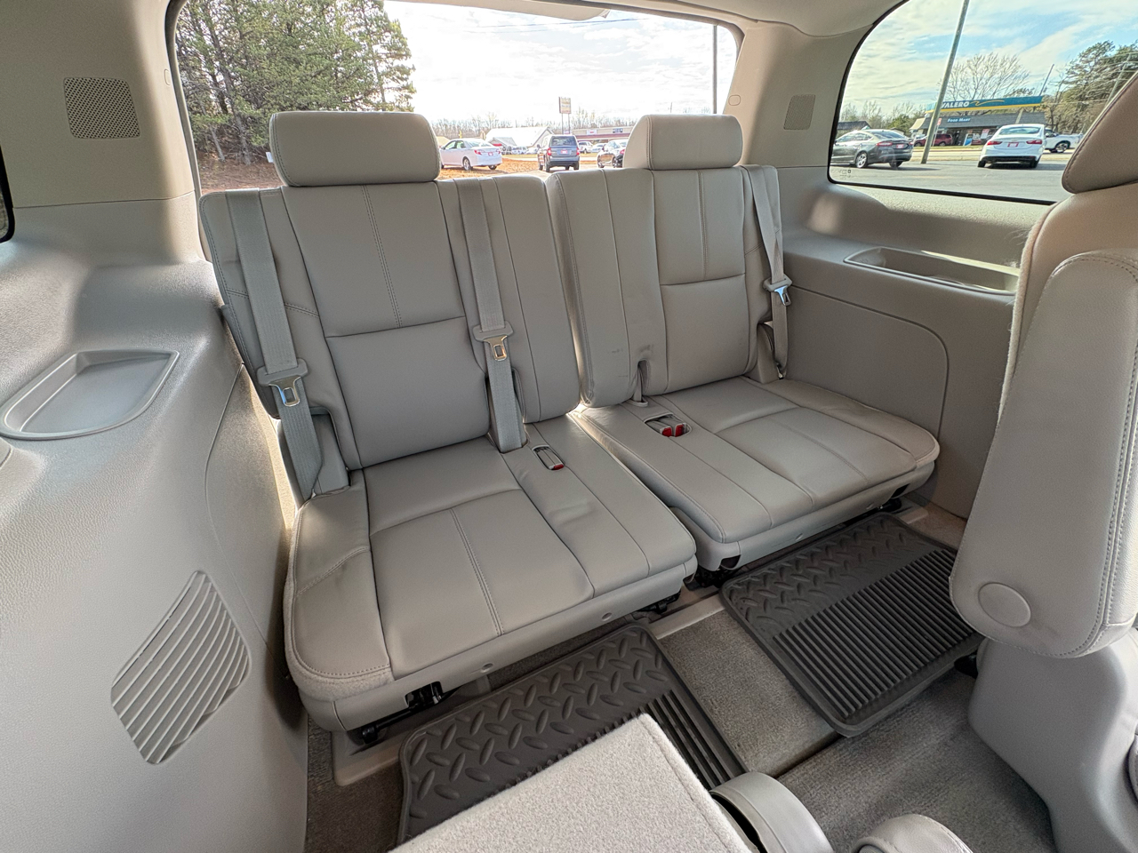 Chevrolet Tahoe  2011