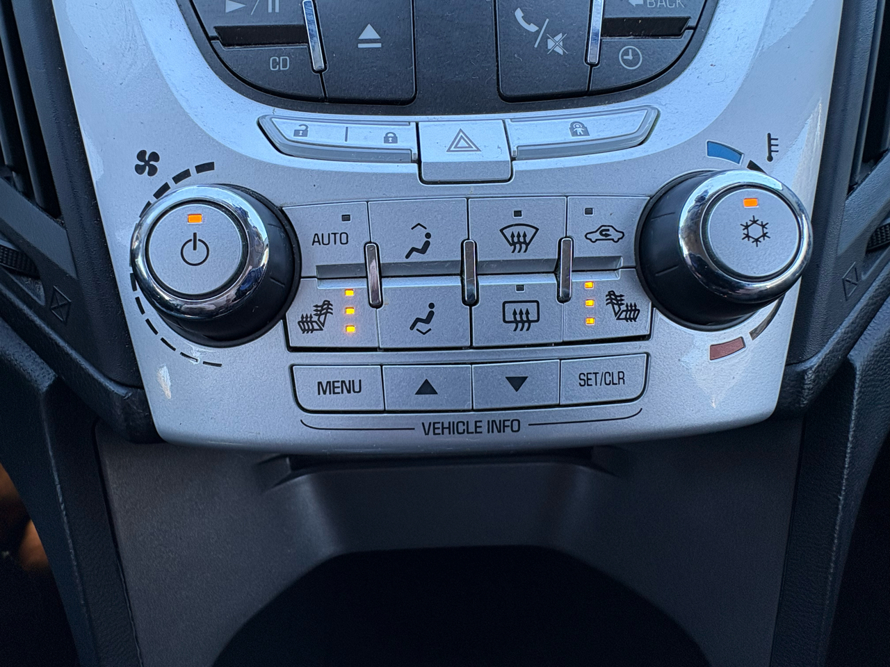 Chevrolet Equinox 2LT 2WD 2011