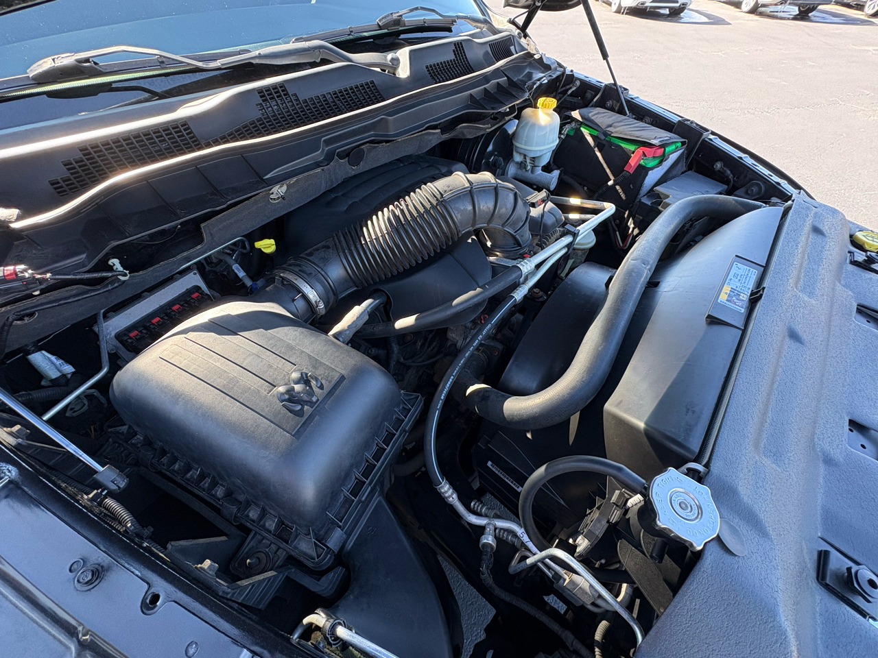 RAM 1500 Sport Crew Cab 4WD 2012