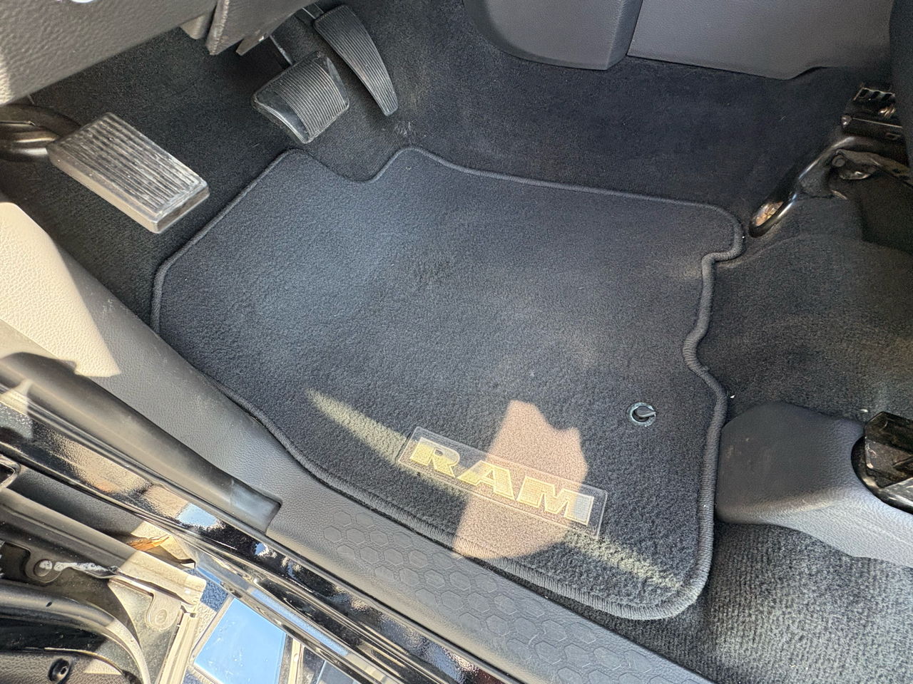 RAM 1500 Sport Crew Cab 4WD 2012