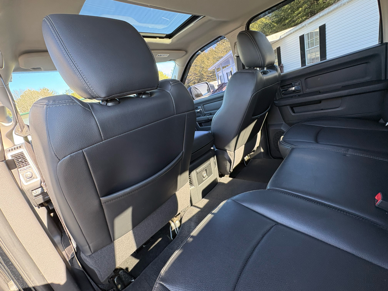 RAM 1500 Sport Crew Cab 4WD 2012