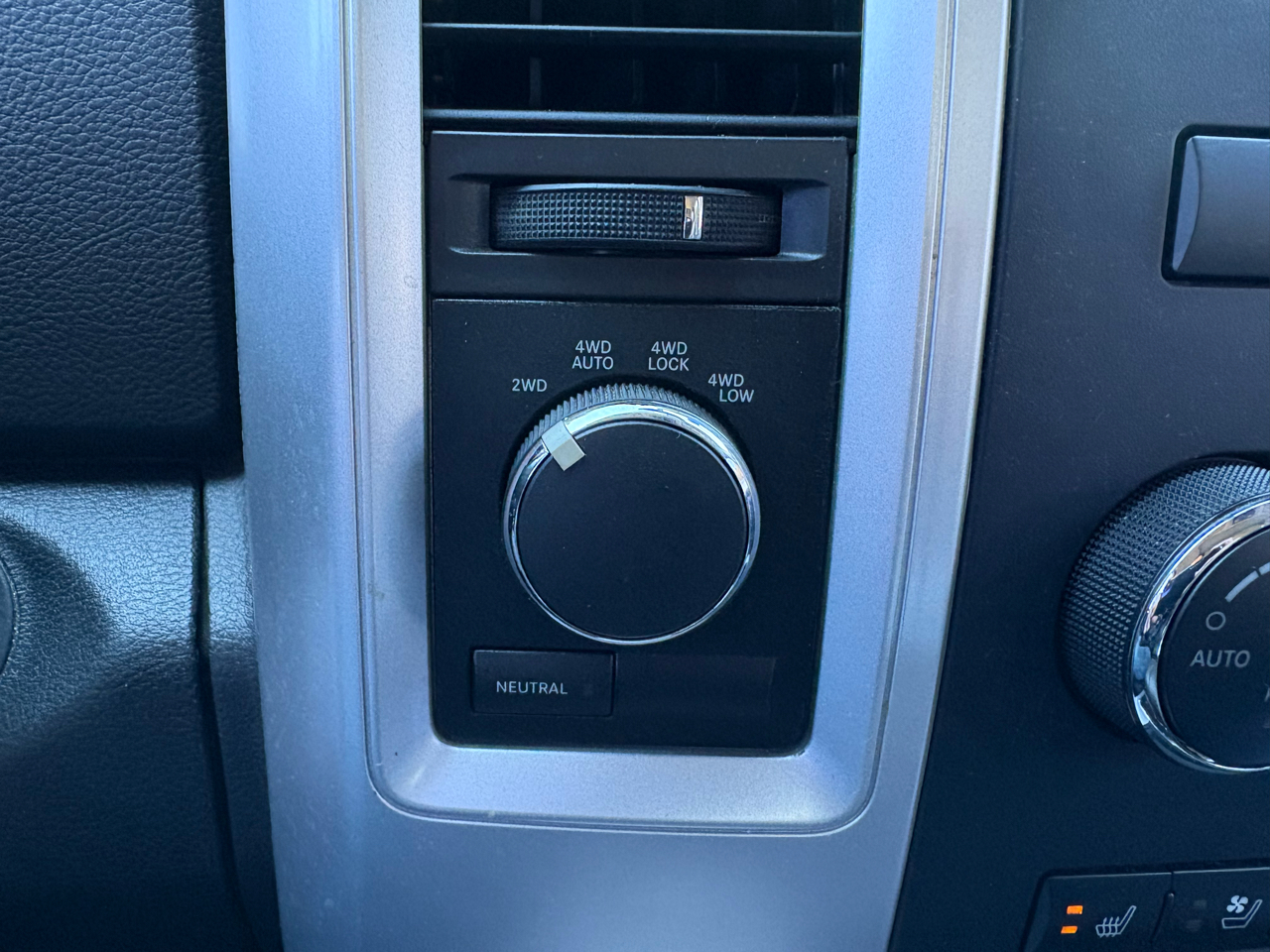 RAM 1500 Sport Crew Cab 4WD 2012