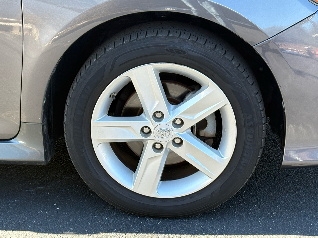 Toyota Camry SE 2014