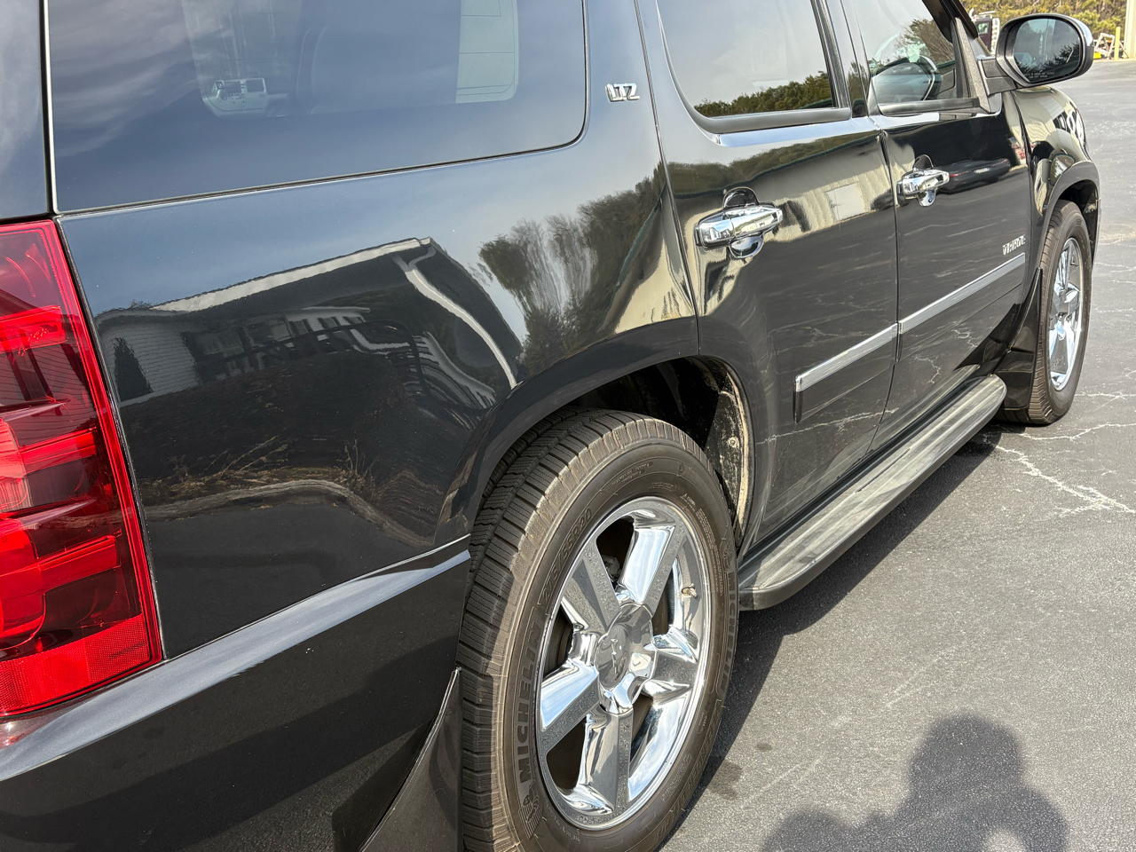 Chevrolet Tahoe LTZ 2WD 2012