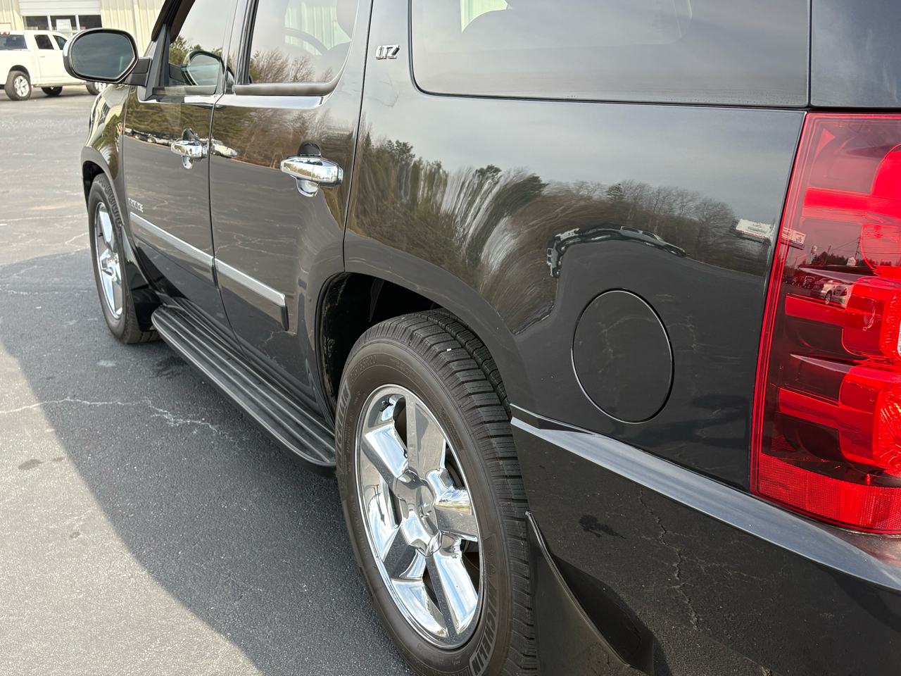 Chevrolet Tahoe LTZ 2WD 2012