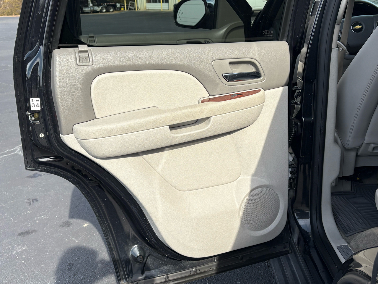 Chevrolet Tahoe LTZ 2WD 2012