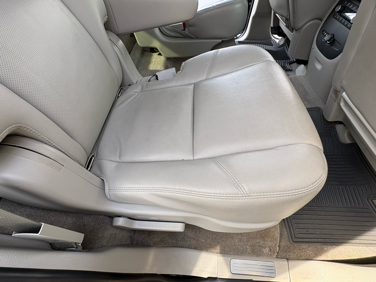 Chevrolet Tahoe LTZ 2WD 2012