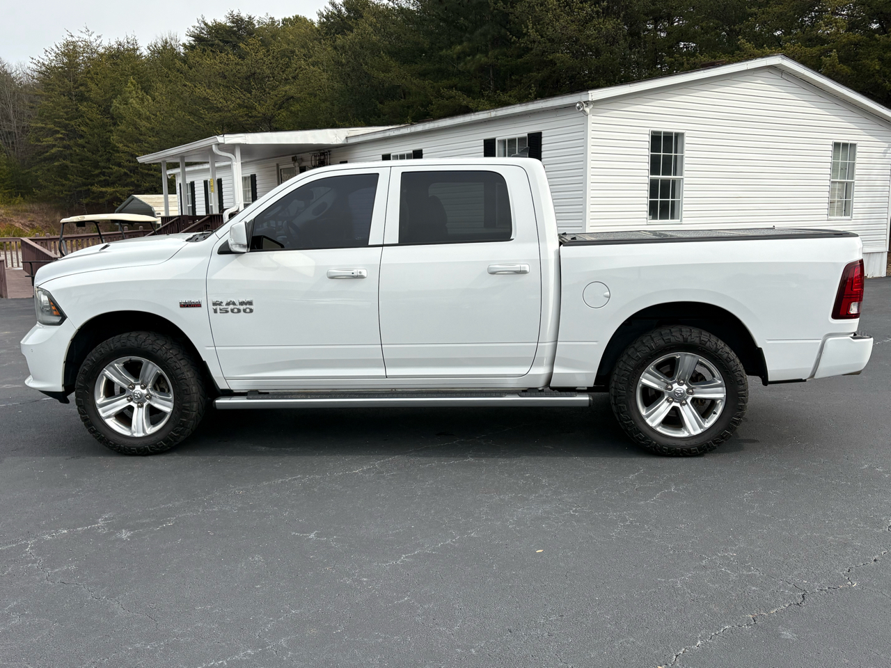 RAM 1500 Sport Crew Cab SWB 4WD 2014