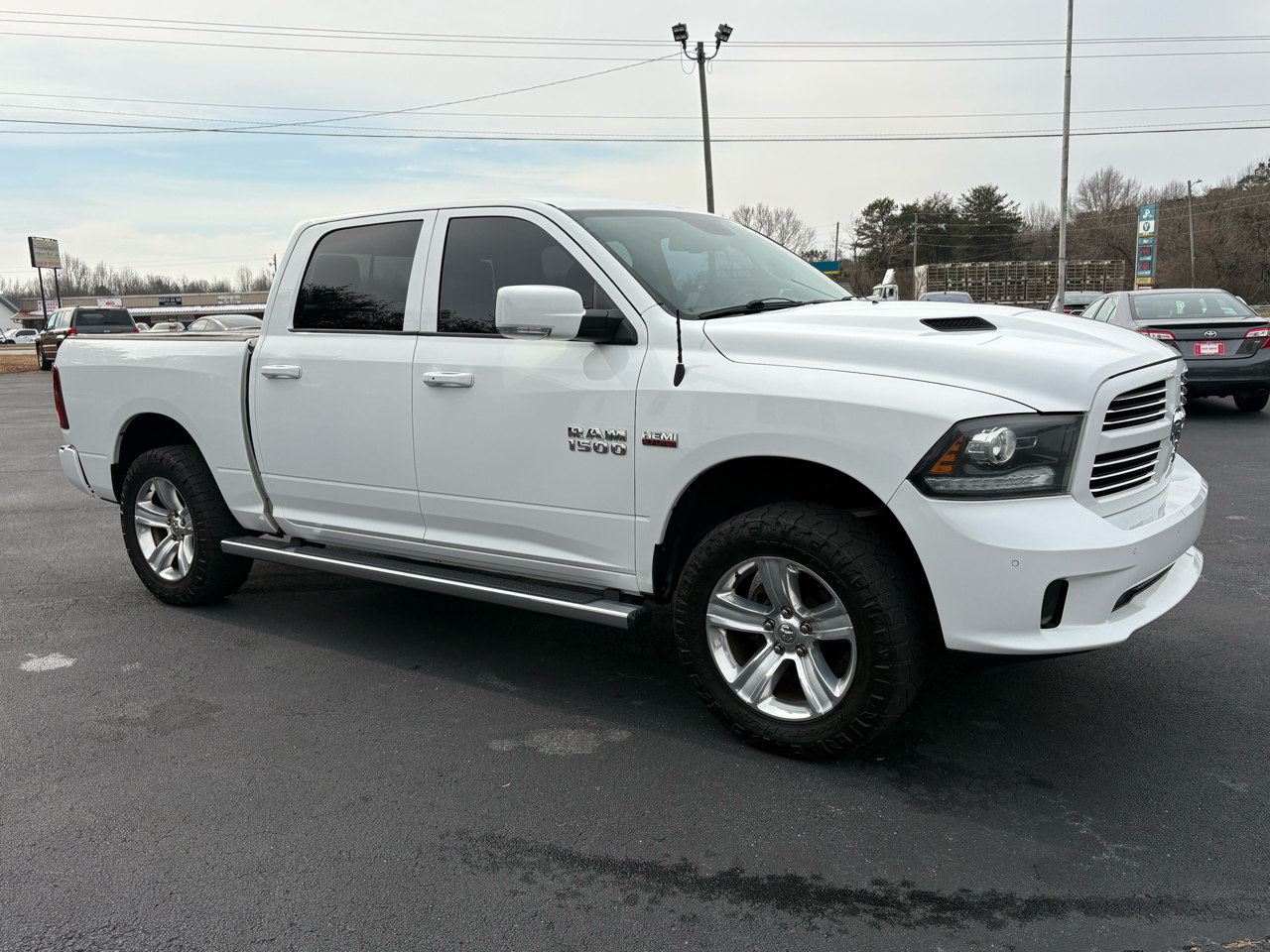RAM 1500 Sport Crew Cab SWB 4WD 2014