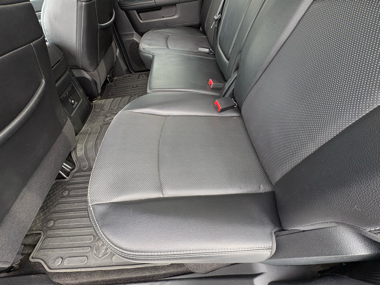 RAM 1500 Sport Crew Cab SWB 4WD 2014