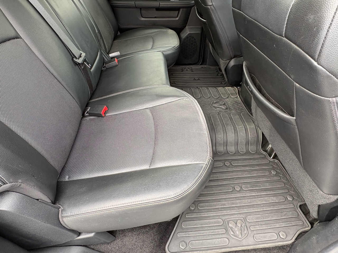 RAM 1500 Sport Crew Cab SWB 4WD 2014