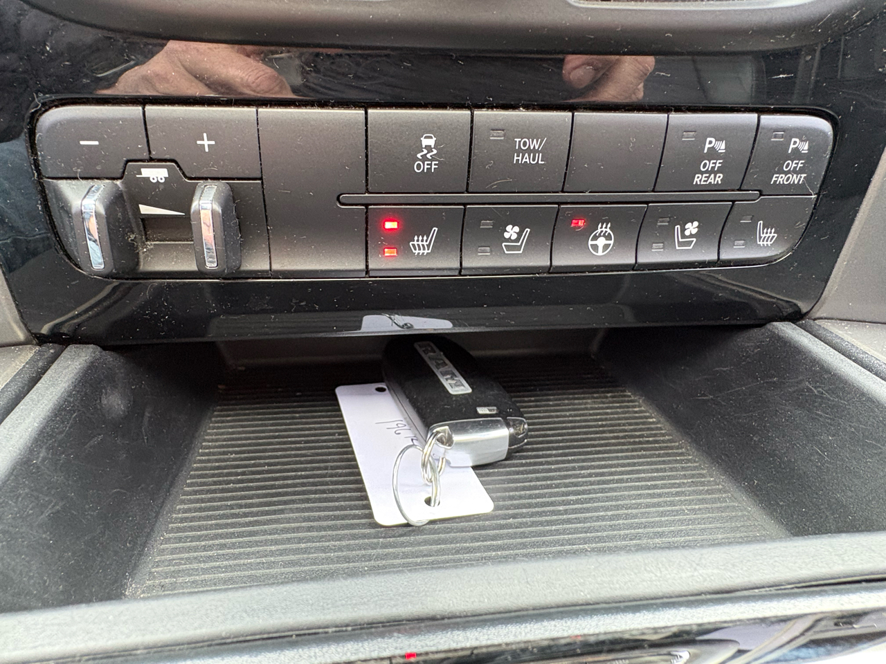 RAM 1500 Sport Crew Cab SWB 4WD 2014