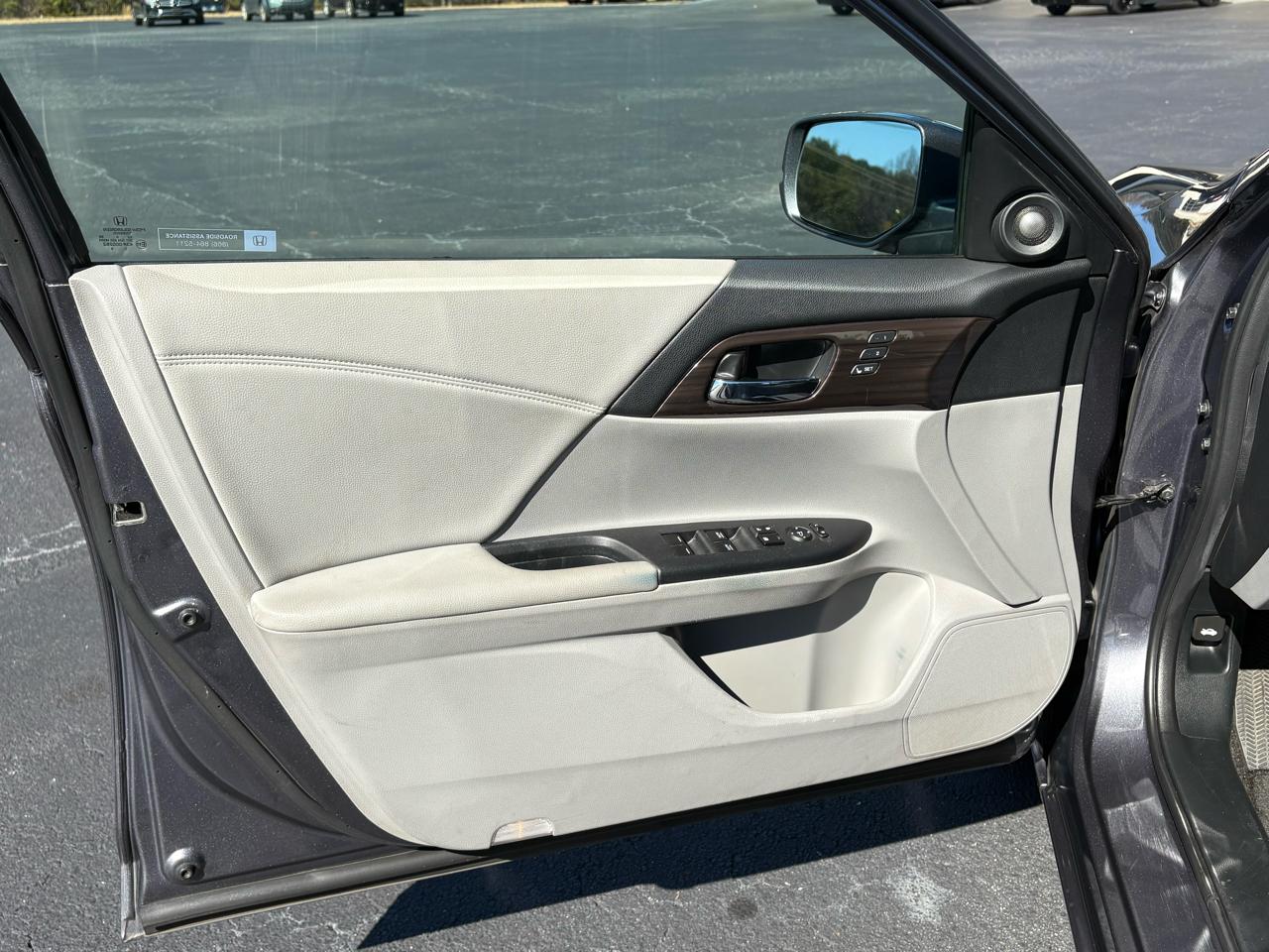 Honda Accord EX-L Sedan V6 6-Spd AT 2017