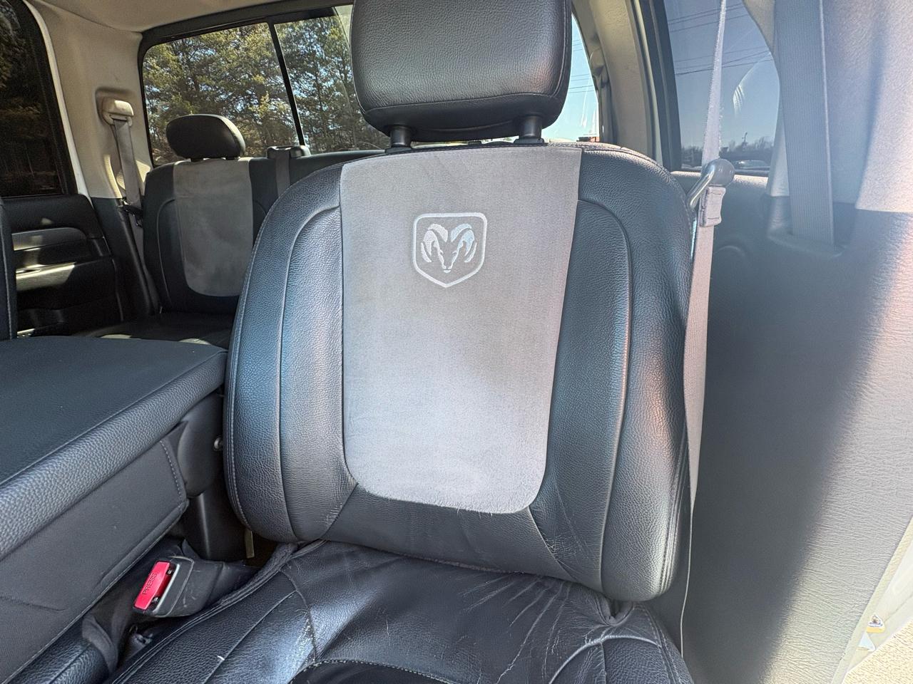 Dodge Ram 2500 Laramie Quad Cab Short Bed 4WD 2005