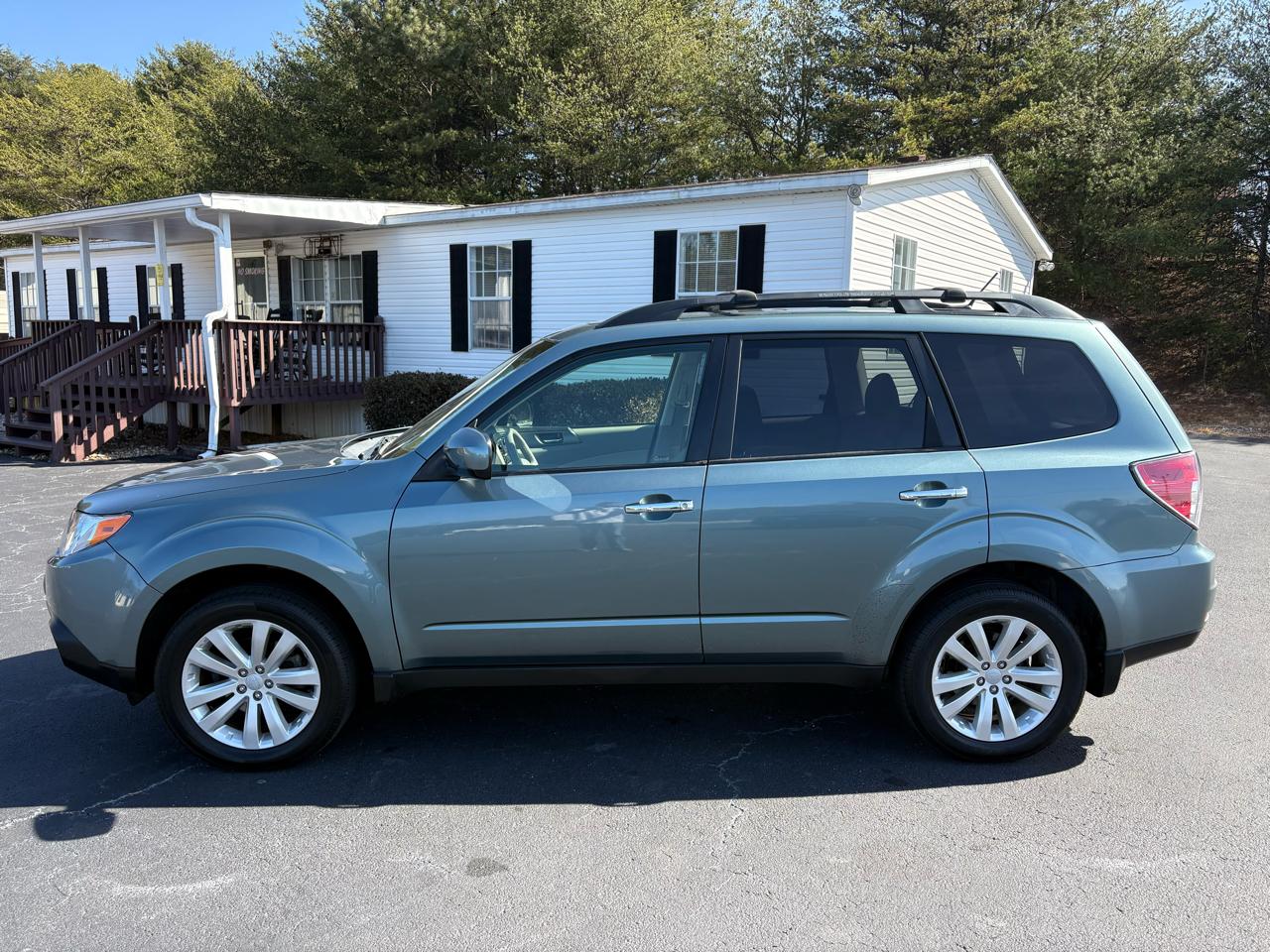 Subaru Forester 2.5X Limited 2013