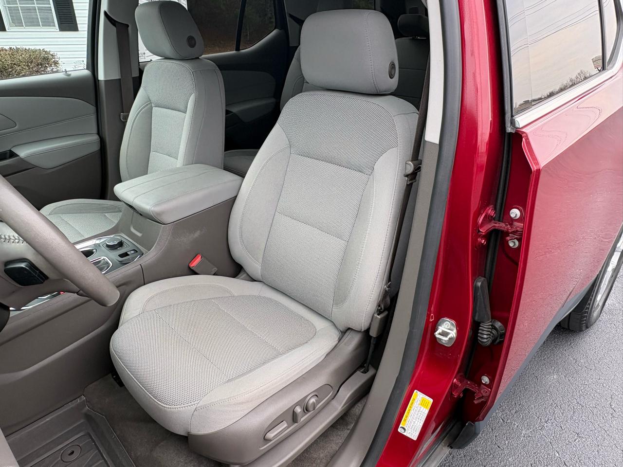 Chevrolet Traverse LT Cloth FWD 2018