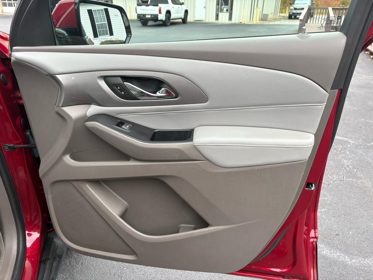 Chevrolet Traverse LT Cloth FWD 2018