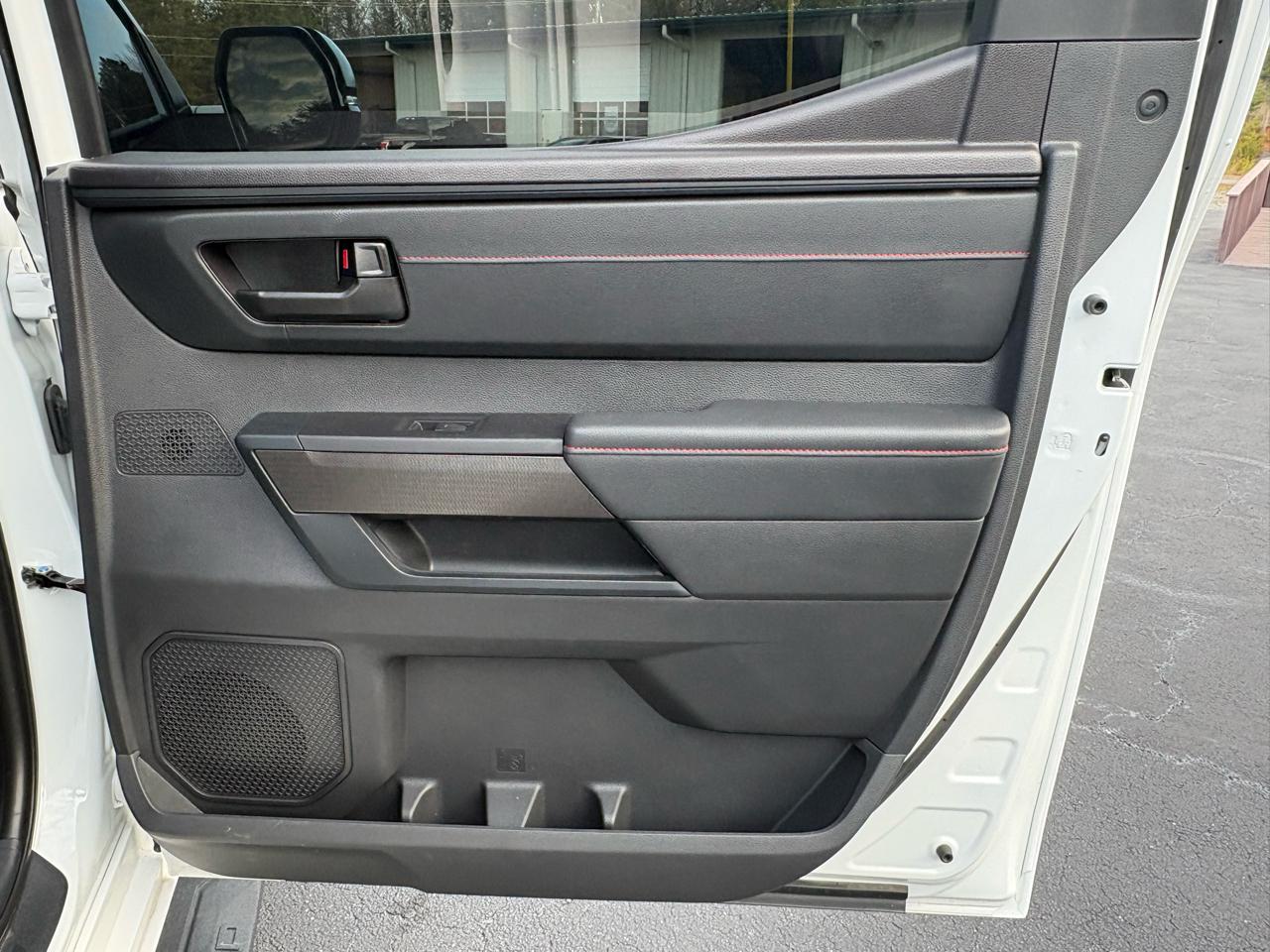 Toyota Tundra TRD PRO CrewMax 4WD Hybrid 2024