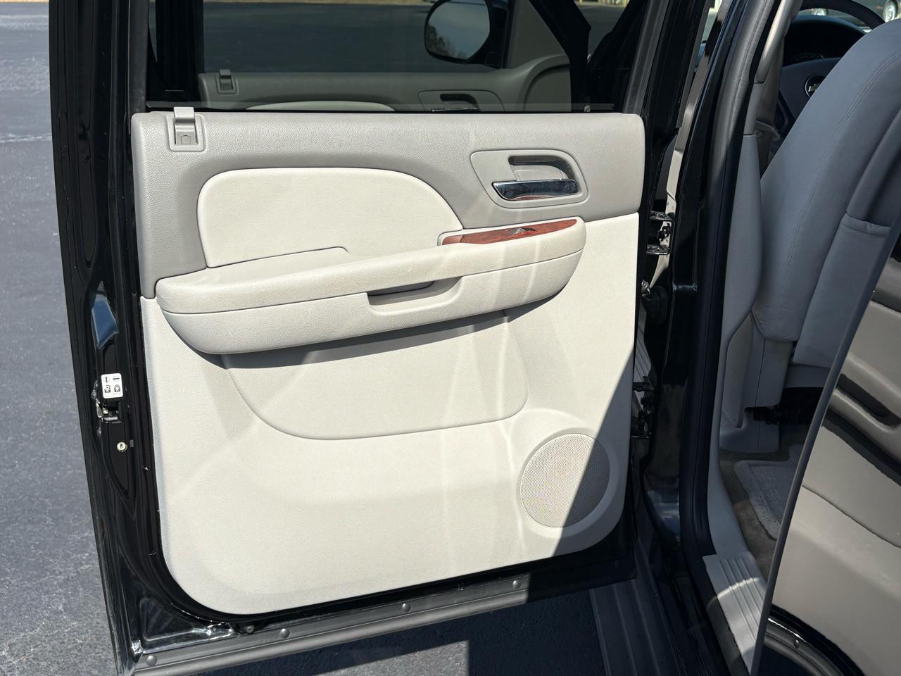 Chevrolet Suburban LT1 1500 2WD 2009