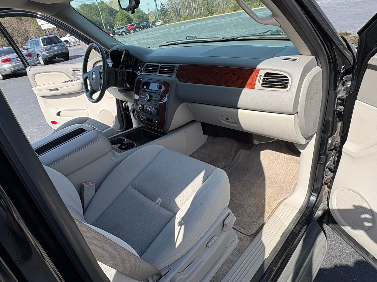 Chevrolet Suburban LT1 1500 2WD 2009