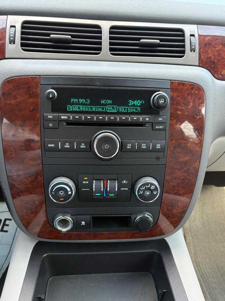 Chevrolet Suburban LT1 1500 2WD 2009