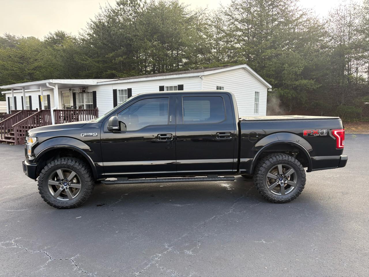 Ford F-150 XLT SuperCrew 5.5-ft. Bed 4WD 2017