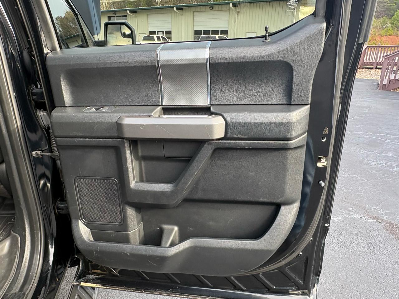 Ford F-150 XLT SuperCrew 5.5-ft. Bed 4WD 2017