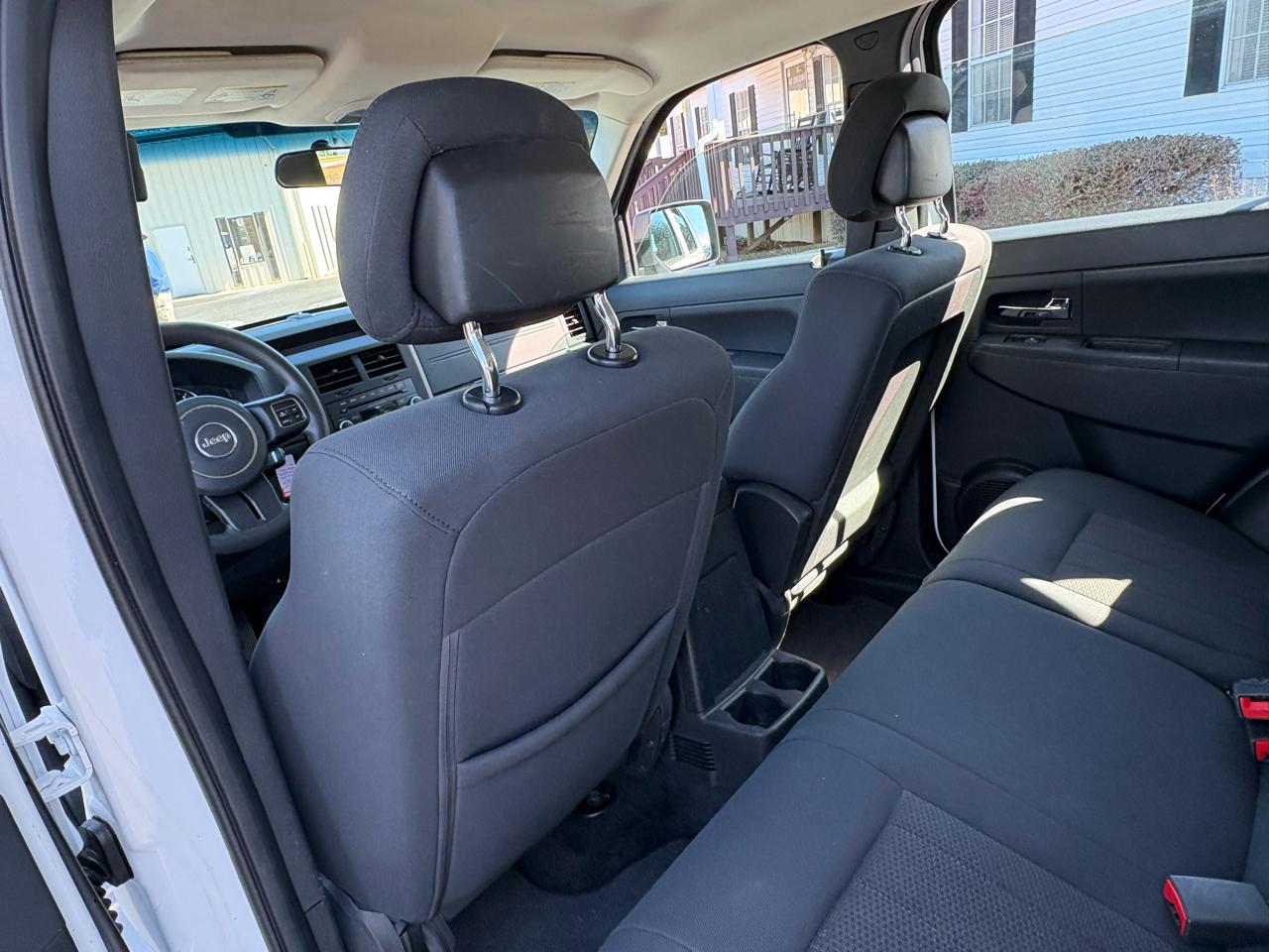 Jeep Liberty Sport 4WD 2012