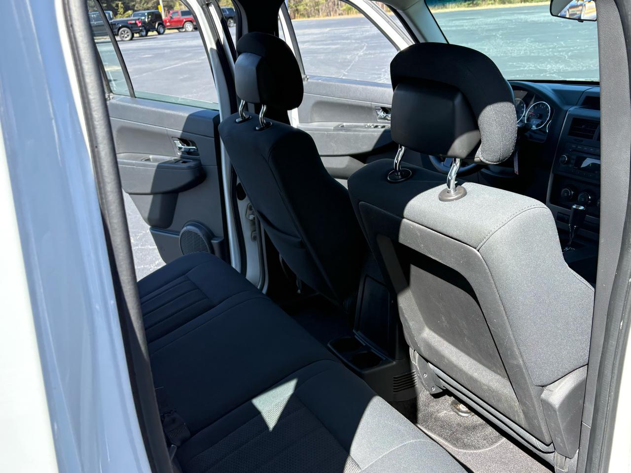 Jeep Liberty Sport 4WD 2012