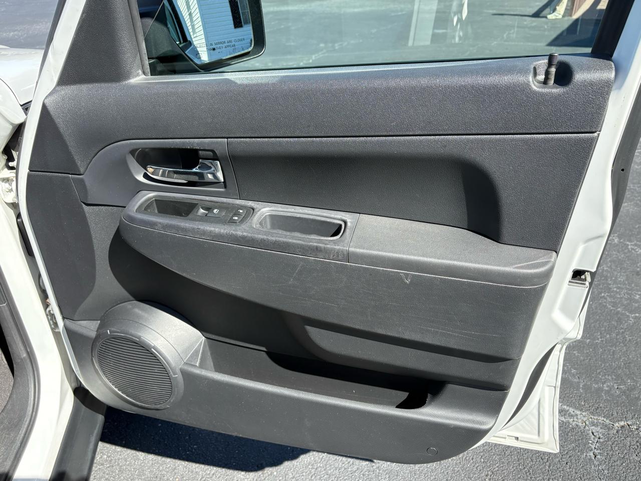 Jeep Liberty Sport 4WD 2012