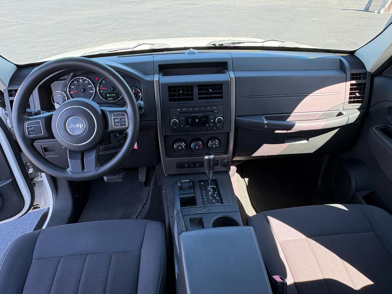 Jeep Liberty Sport 4WD 2012