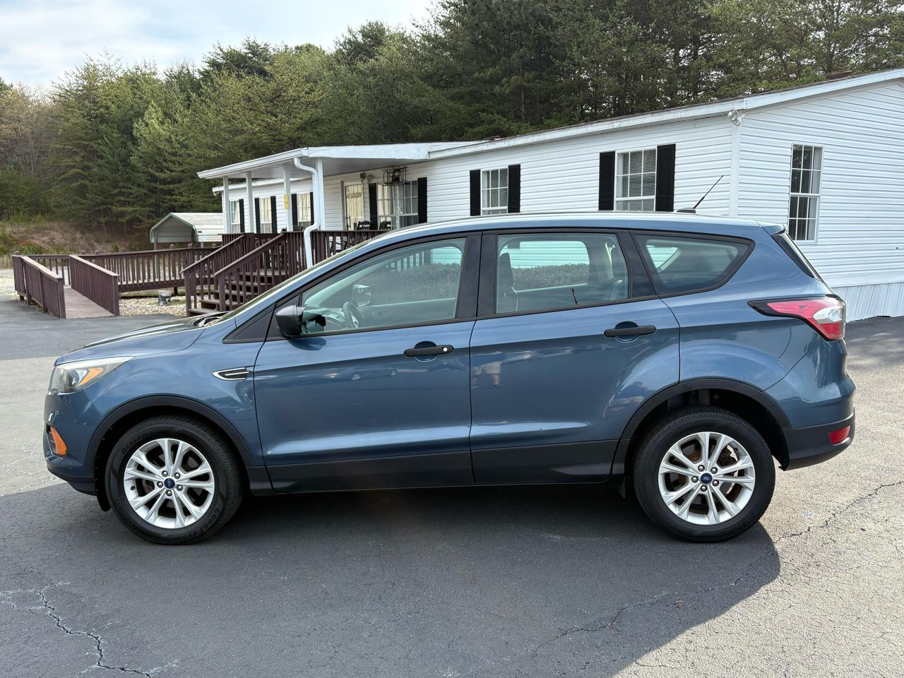 Ford Escape S FWD 2018