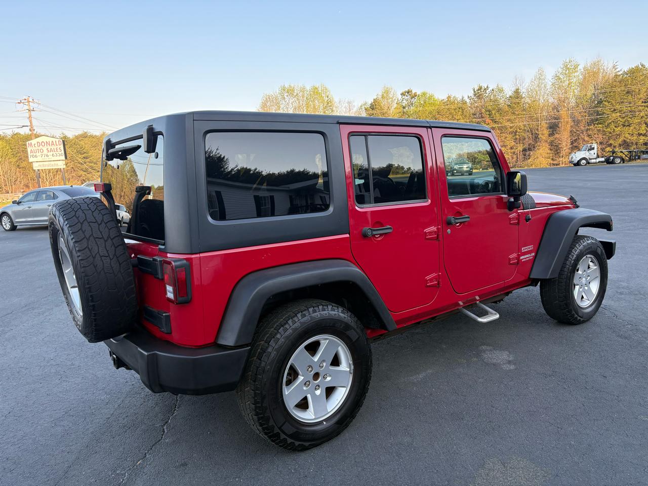 Jeep Wrangler Unlimited Sport 4WD 2011