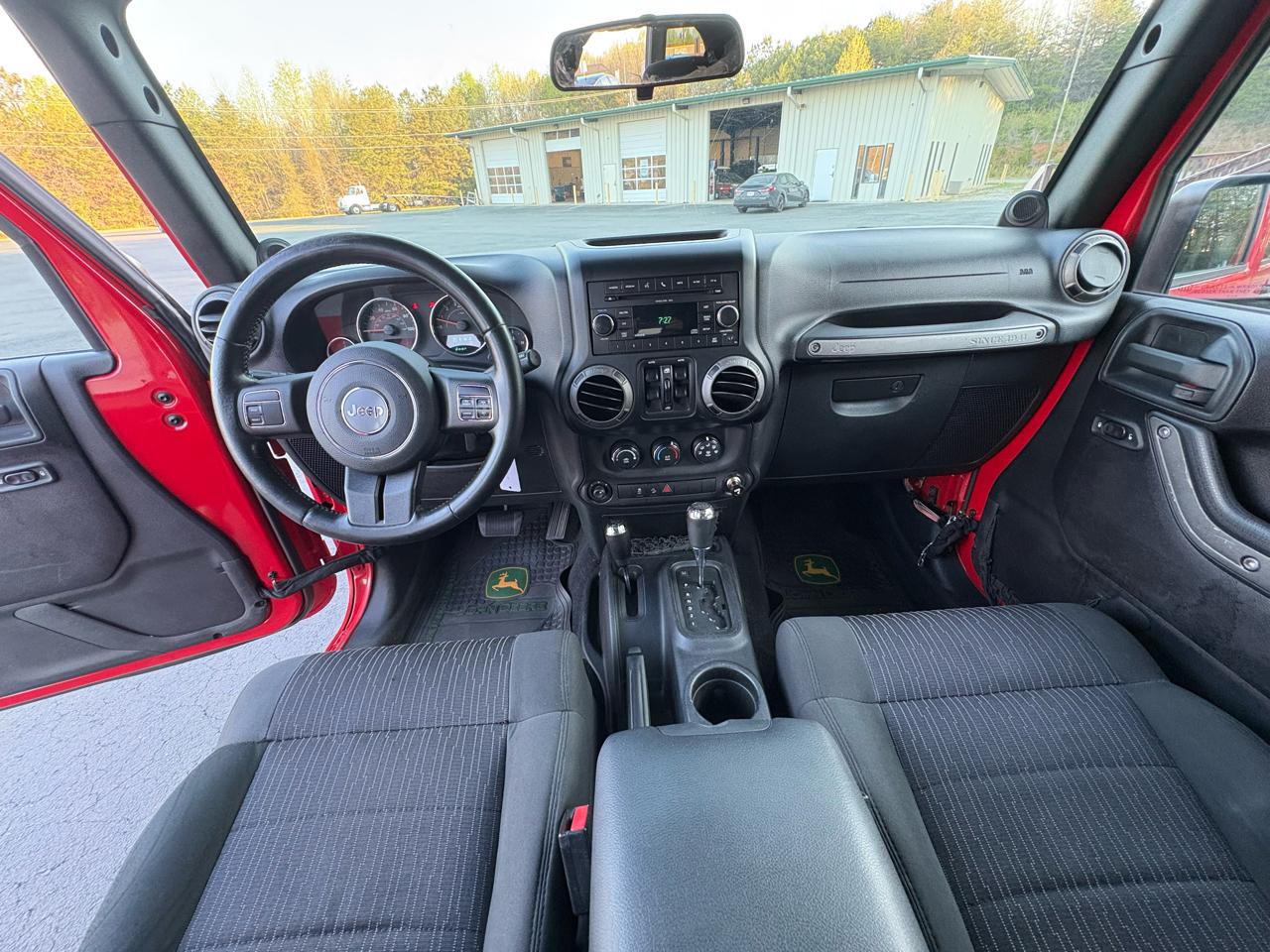 Jeep Wrangler Unlimited Sport 4WD 2011