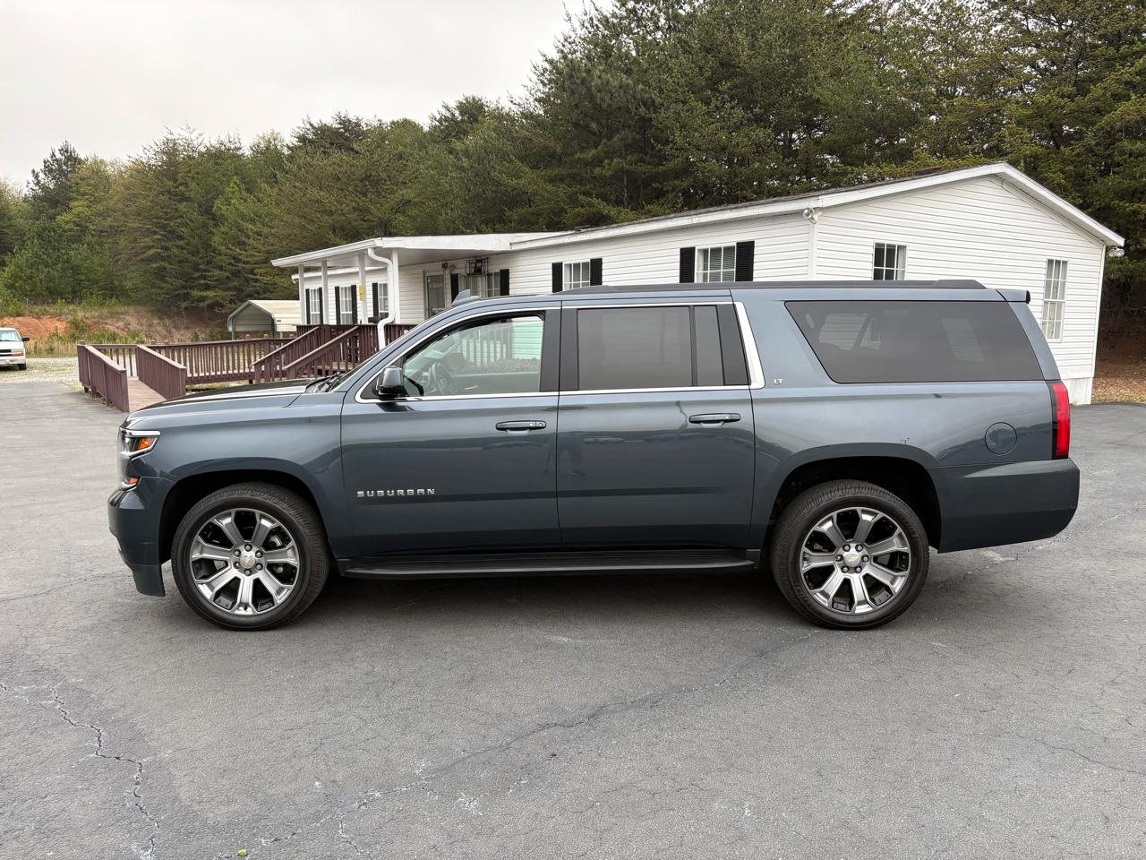 Chevrolet Suburban LT 2WD 2019