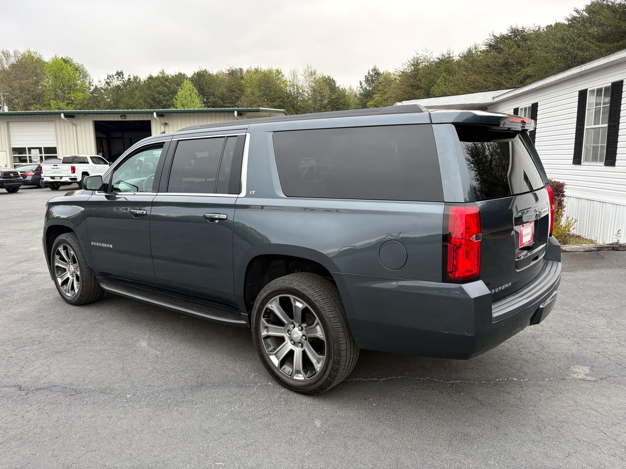 Chevrolet Suburban LT 2WD 2019