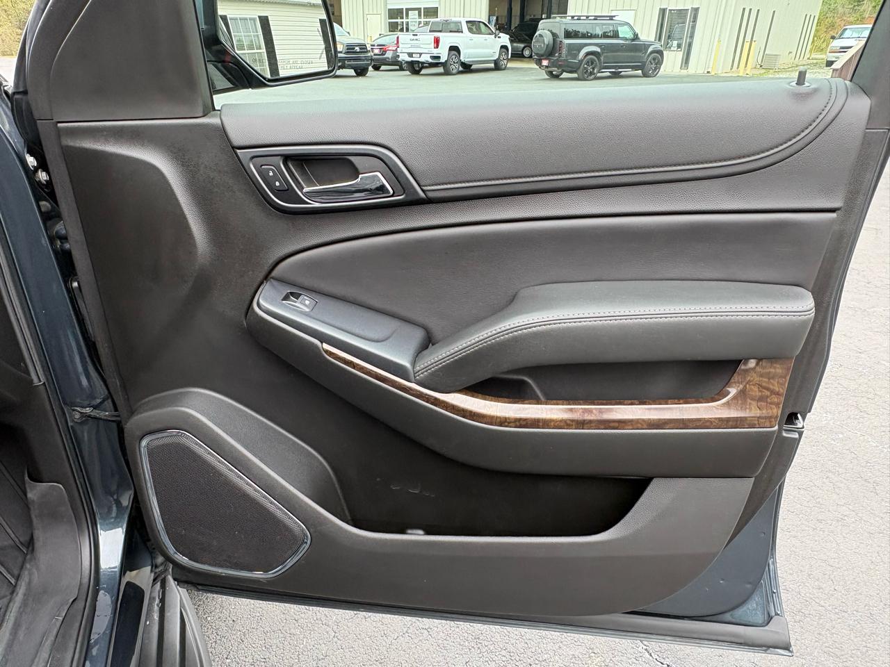 Chevrolet Suburban LT 2WD 2019