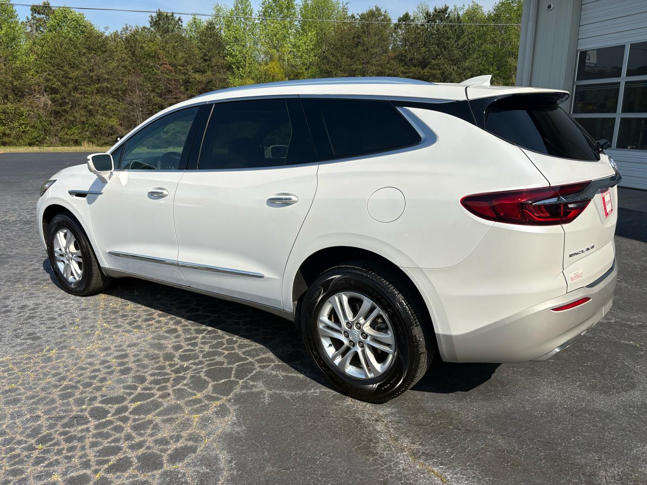 Buick Enclave Essence FWD 2020