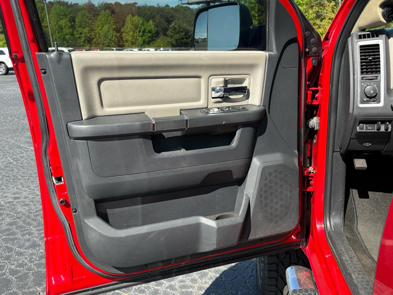 RAM 2500 SLT Crew Cab SWB 4WD 2012