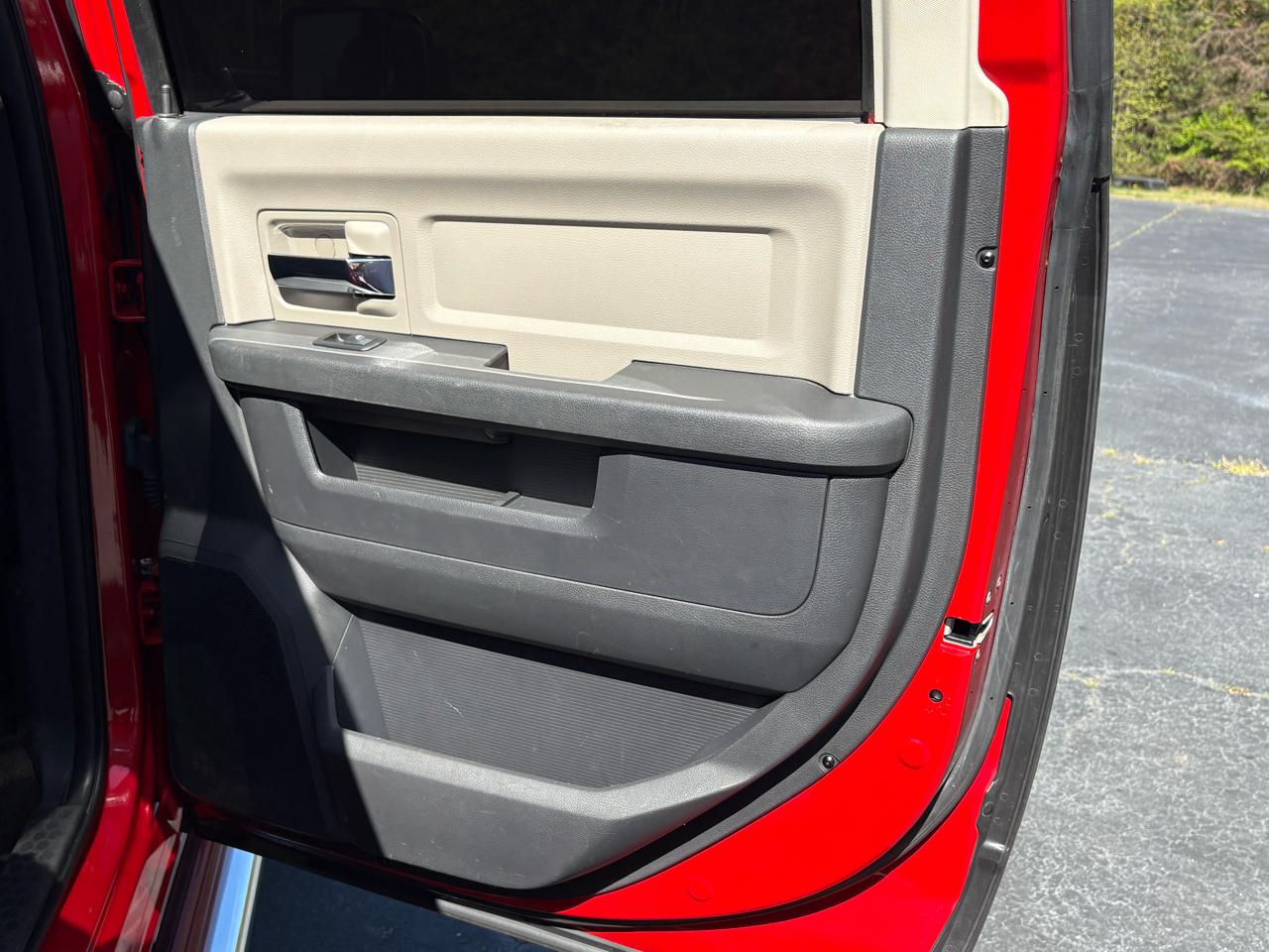 RAM 2500 SLT Crew Cab SWB 4WD 2012