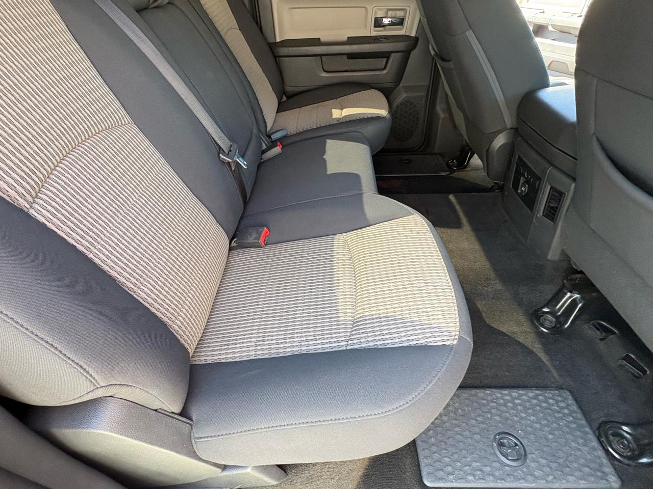 RAM 2500 SLT Crew Cab SWB 4WD 2012