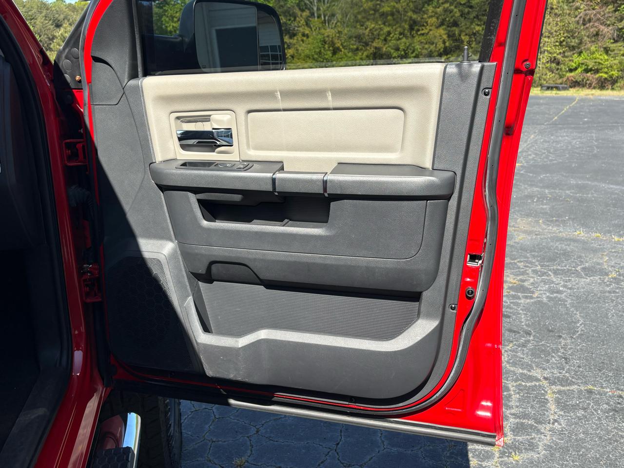 RAM 2500 SLT Crew Cab SWB 4WD 2012